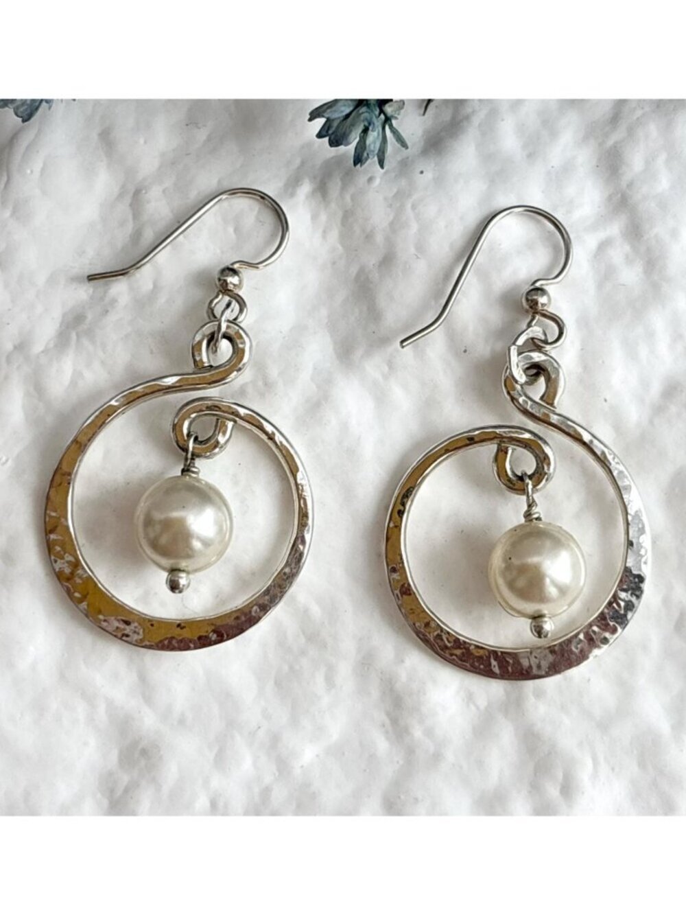 Hammered Silver Swirl & Pearl Hoop Dangling Vintage Sterling Silver 925 Earrings